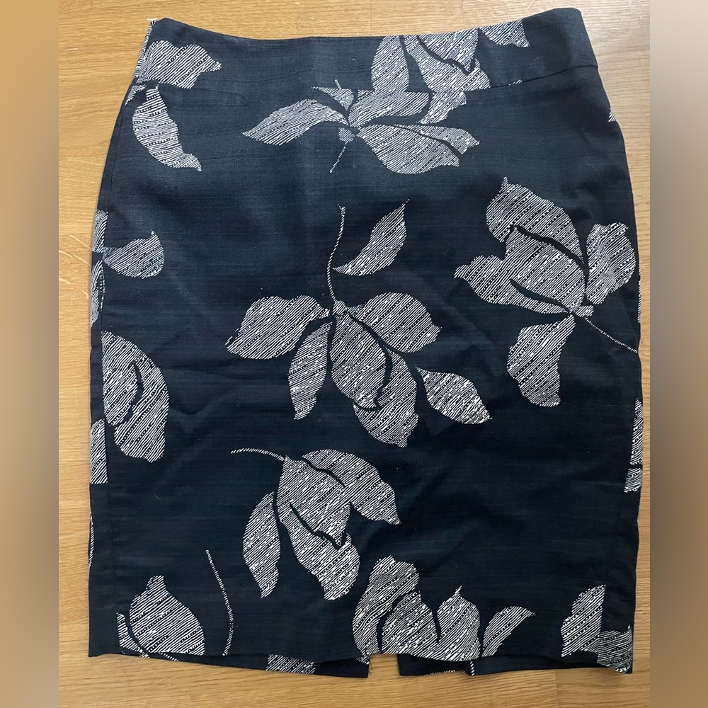 Ann Taylor floral pencil skirt